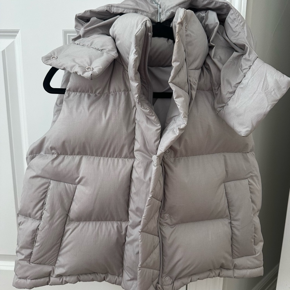 EUC Lululemon Wonder Puff Cropped Vest